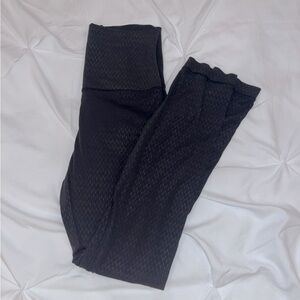 Patterned Black Lululemon Align Leggings